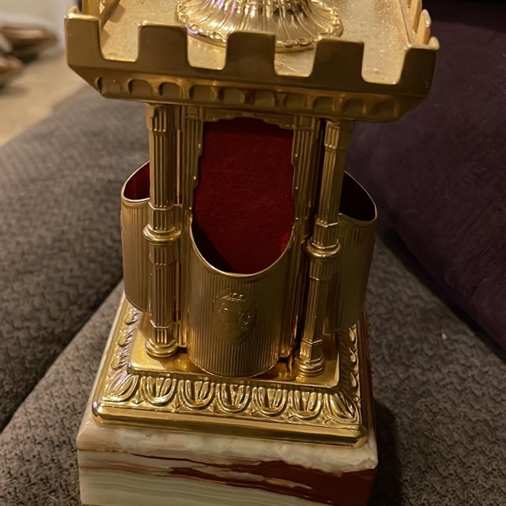 Vintage musical cigarette/lipstick holder